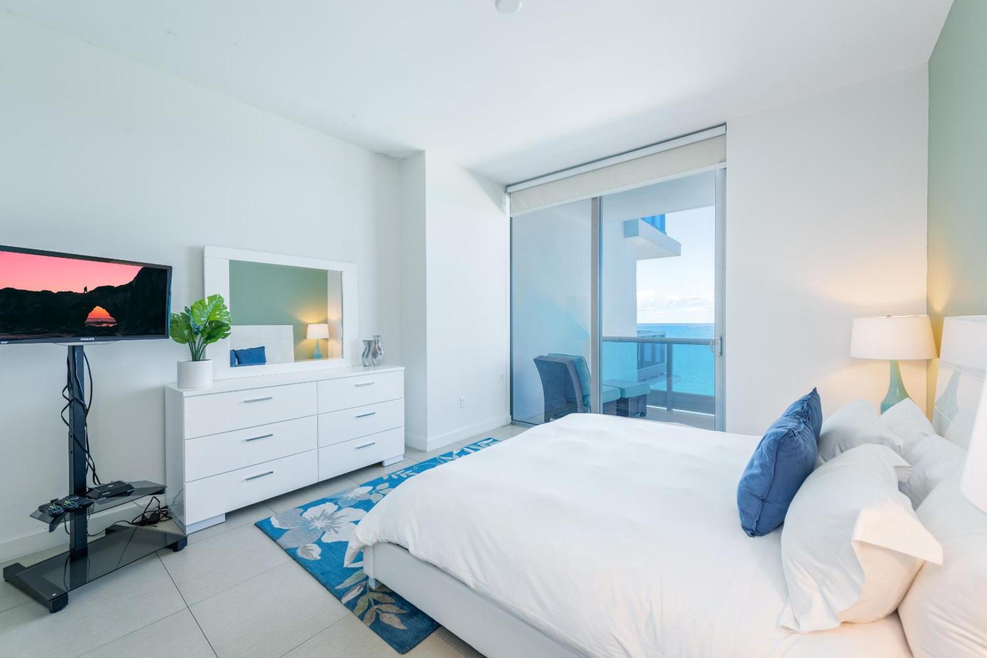 Bluebird Suites Monte Carlo Miami Beach Pokoj fotografie