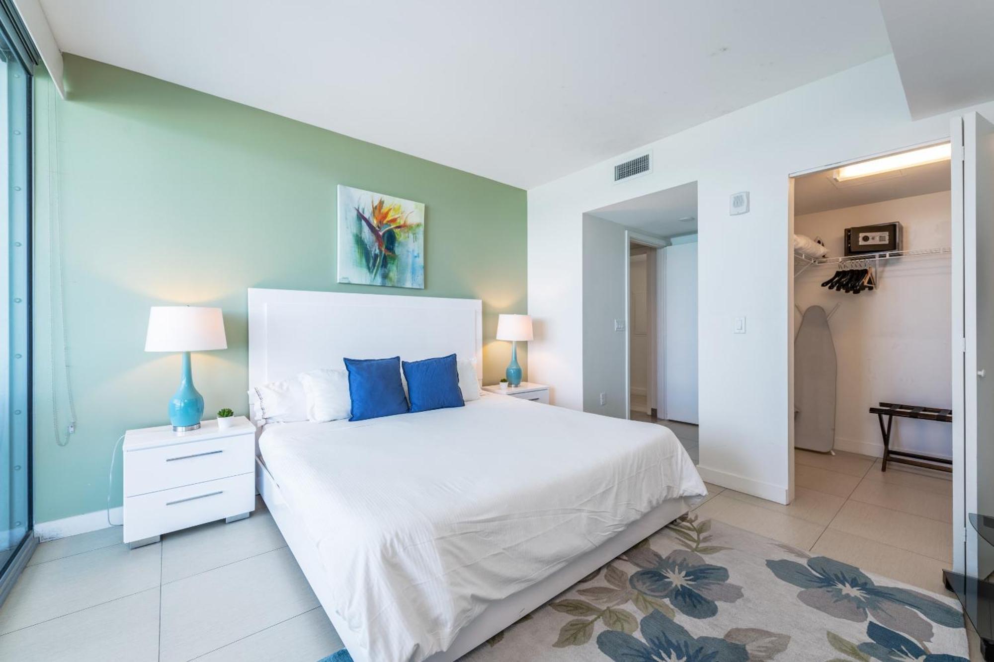 Bluebird Suites Monte Carlo Miami Beach Pokoj fotografie