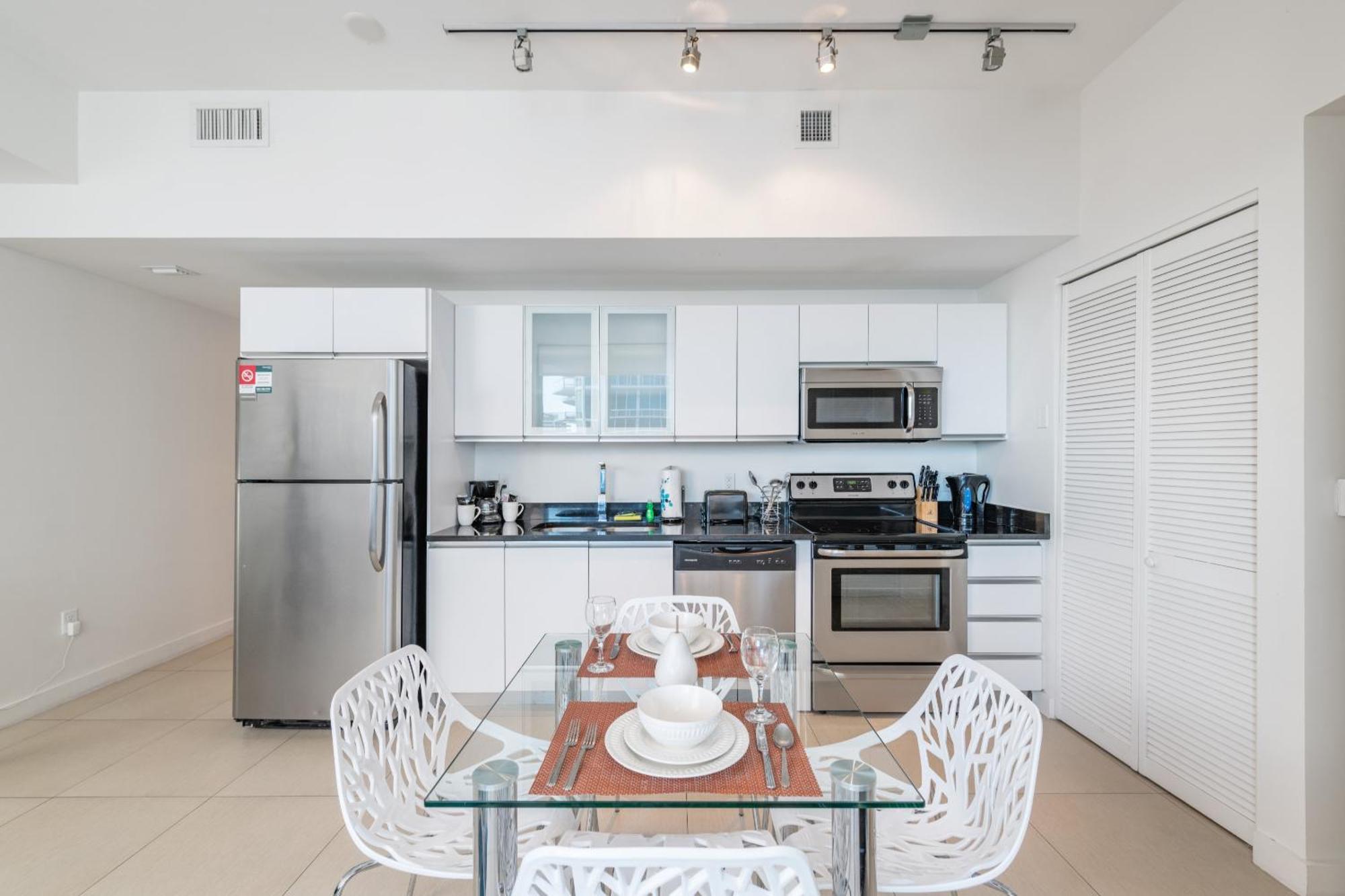 Bluebird Suites Monte Carlo Miami Beach Pokoj fotografie