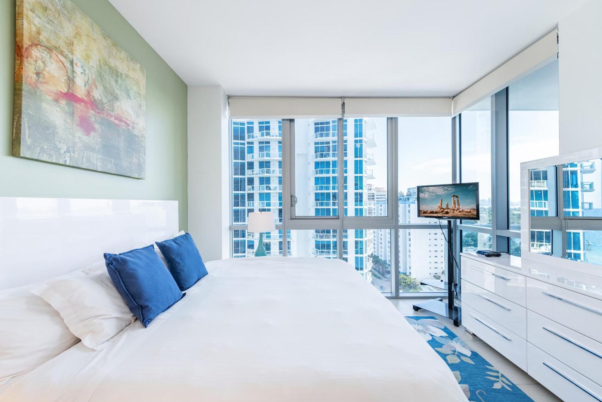 Bluebird Suites Monte Carlo Miami Beach Pokoj fotografie