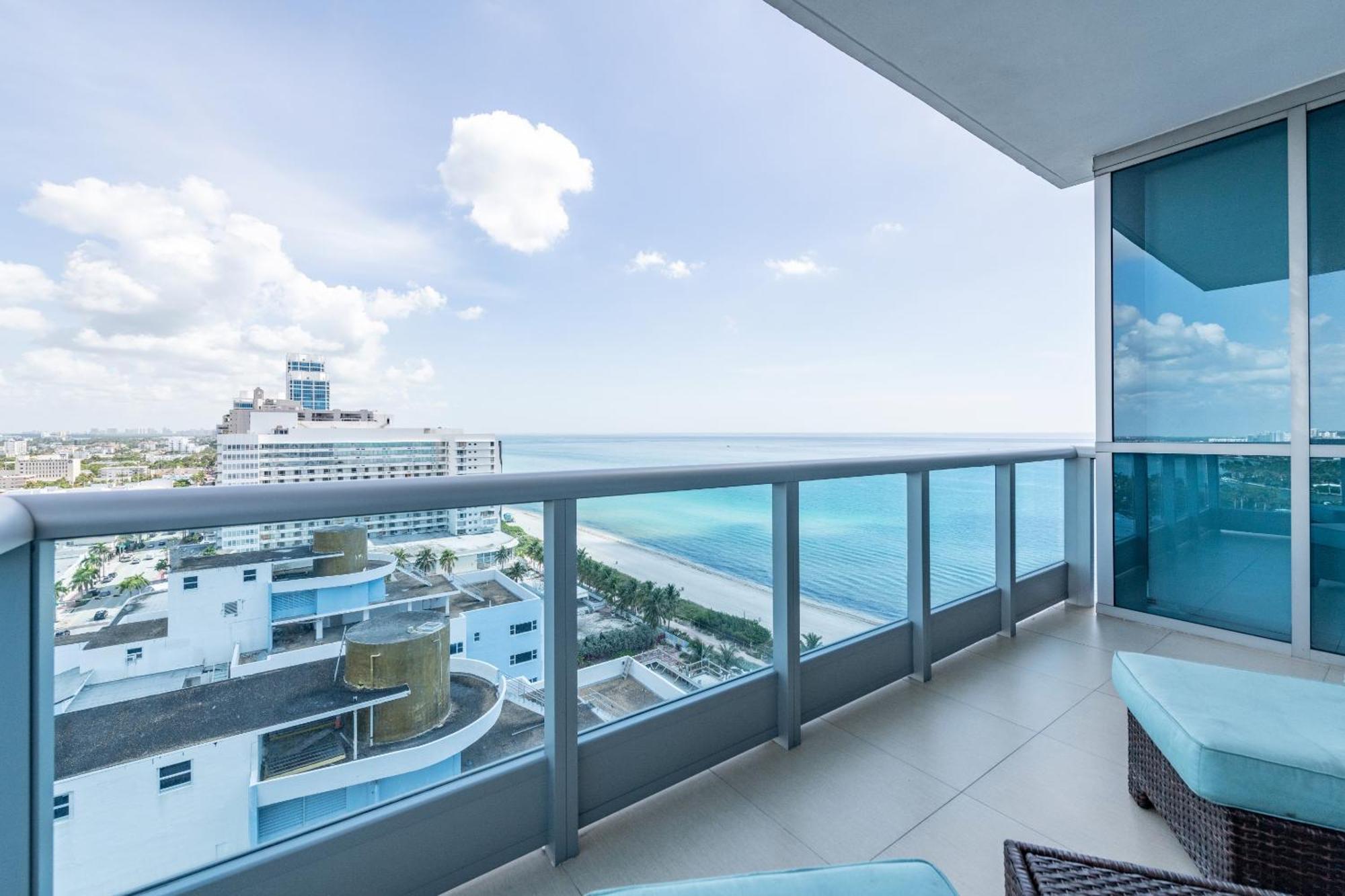 Bluebird Suites Monte Carlo Miami Beach Pokoj fotografie