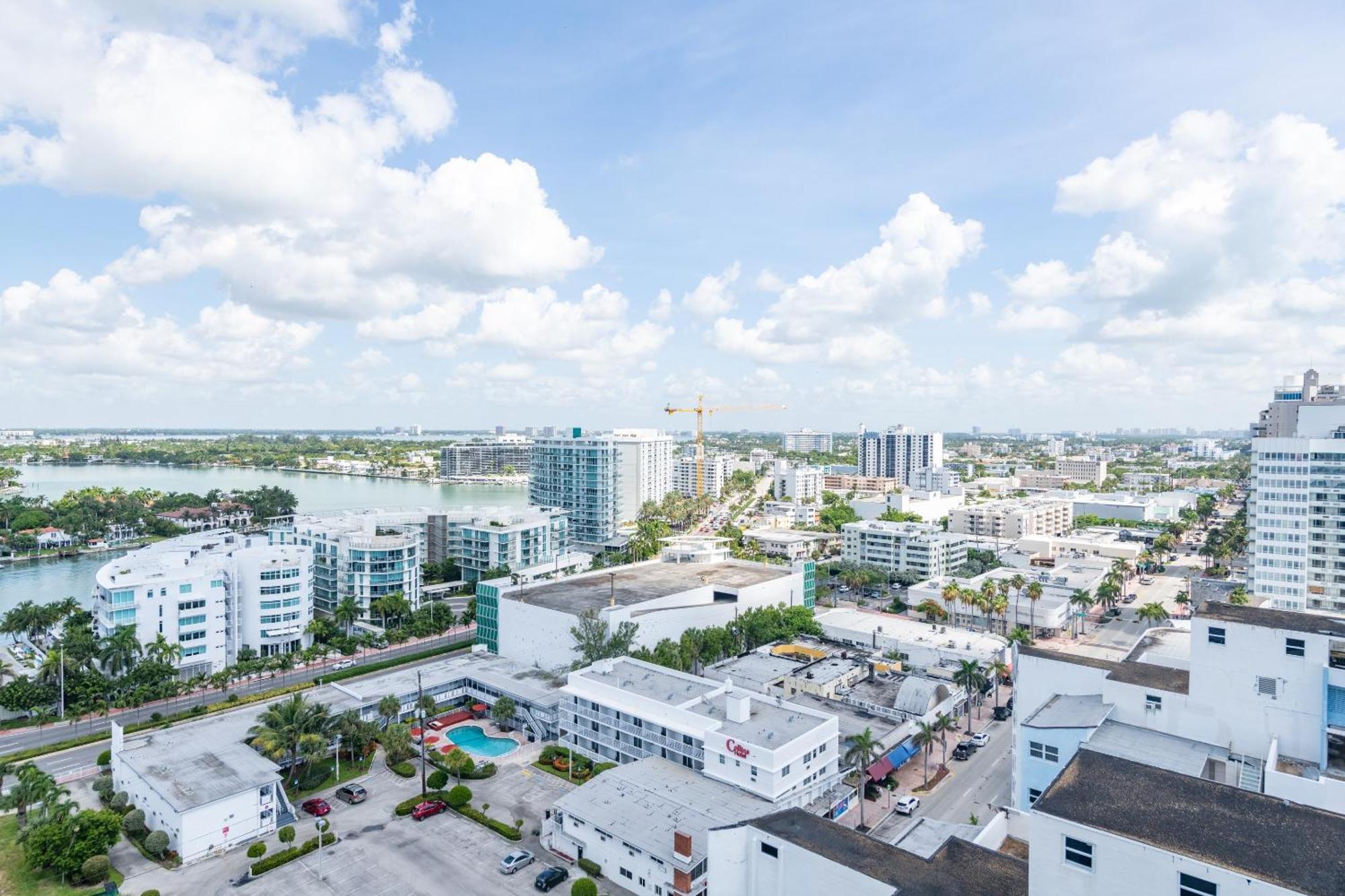 Bluebird Suites Monte Carlo Miami Beach Pokoj fotografie