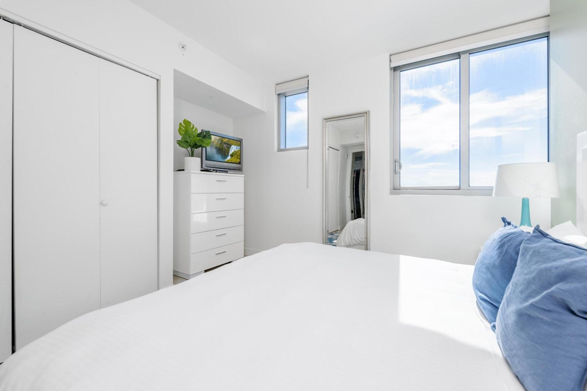 Bluebird Suites Monte Carlo Miami Beach Pokoj fotografie