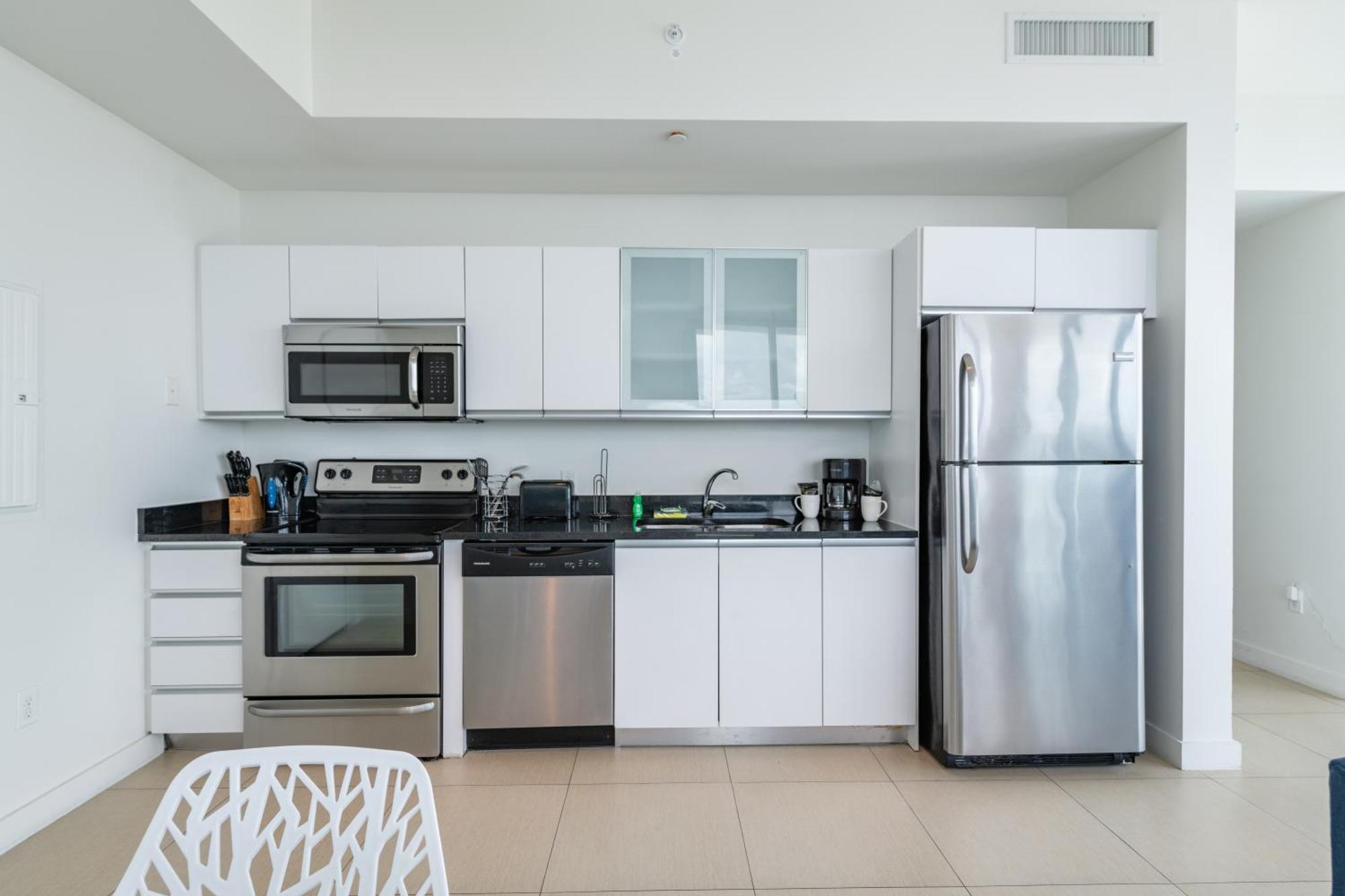 Bluebird Suites Monte Carlo Miami Beach Pokoj fotografie