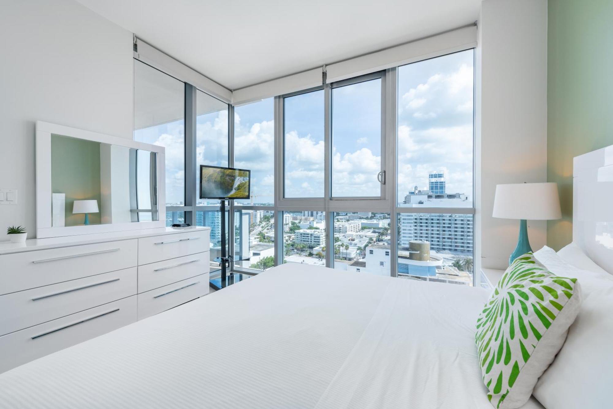 Bluebird Suites Monte Carlo Miami Beach Pokoj fotografie